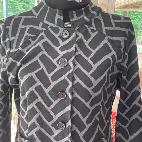 Black & grey geometric jacket size 14 - Picture 2 of 5